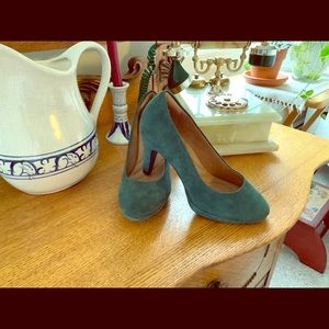 Clarks Hunter Green Heels Size 6M